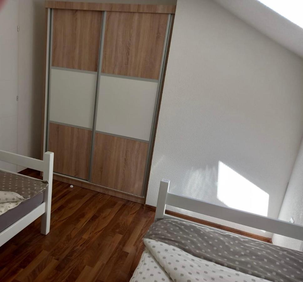 Apartmani Kaic ليفنو المظهر الخارجي الصورة